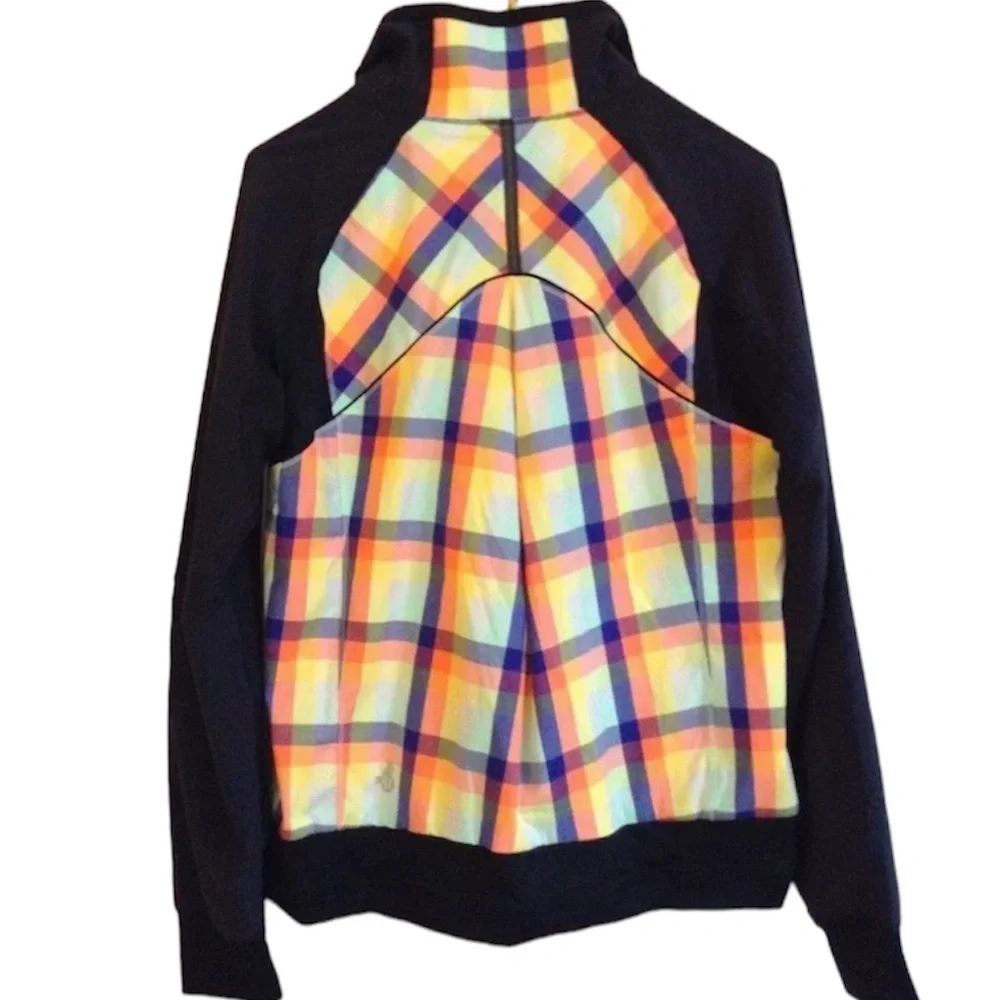 LULULEMON Run Track Attack jacket